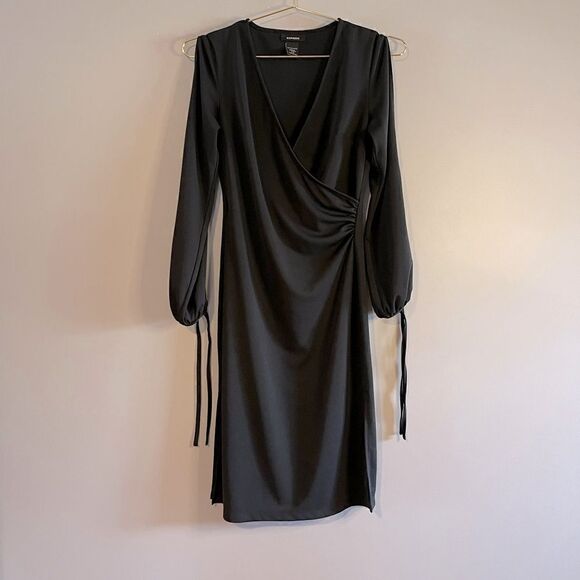 Express Surplice Open Split Long Sleeve Black Dress | SZ 1/2 - Picture 1 of 12